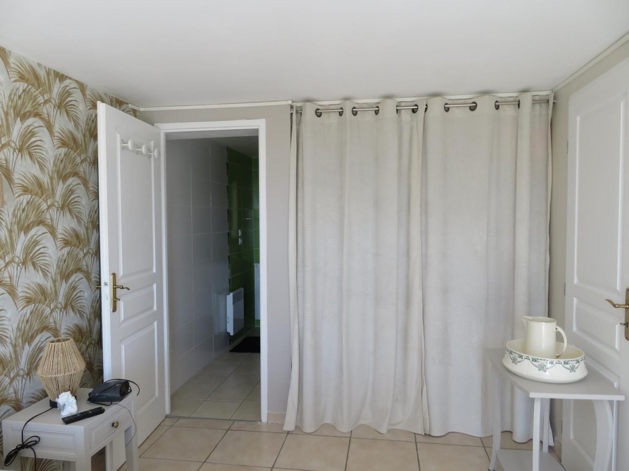 Le Colombie Gouleme Bed & Breakfast Concores Exterior photo